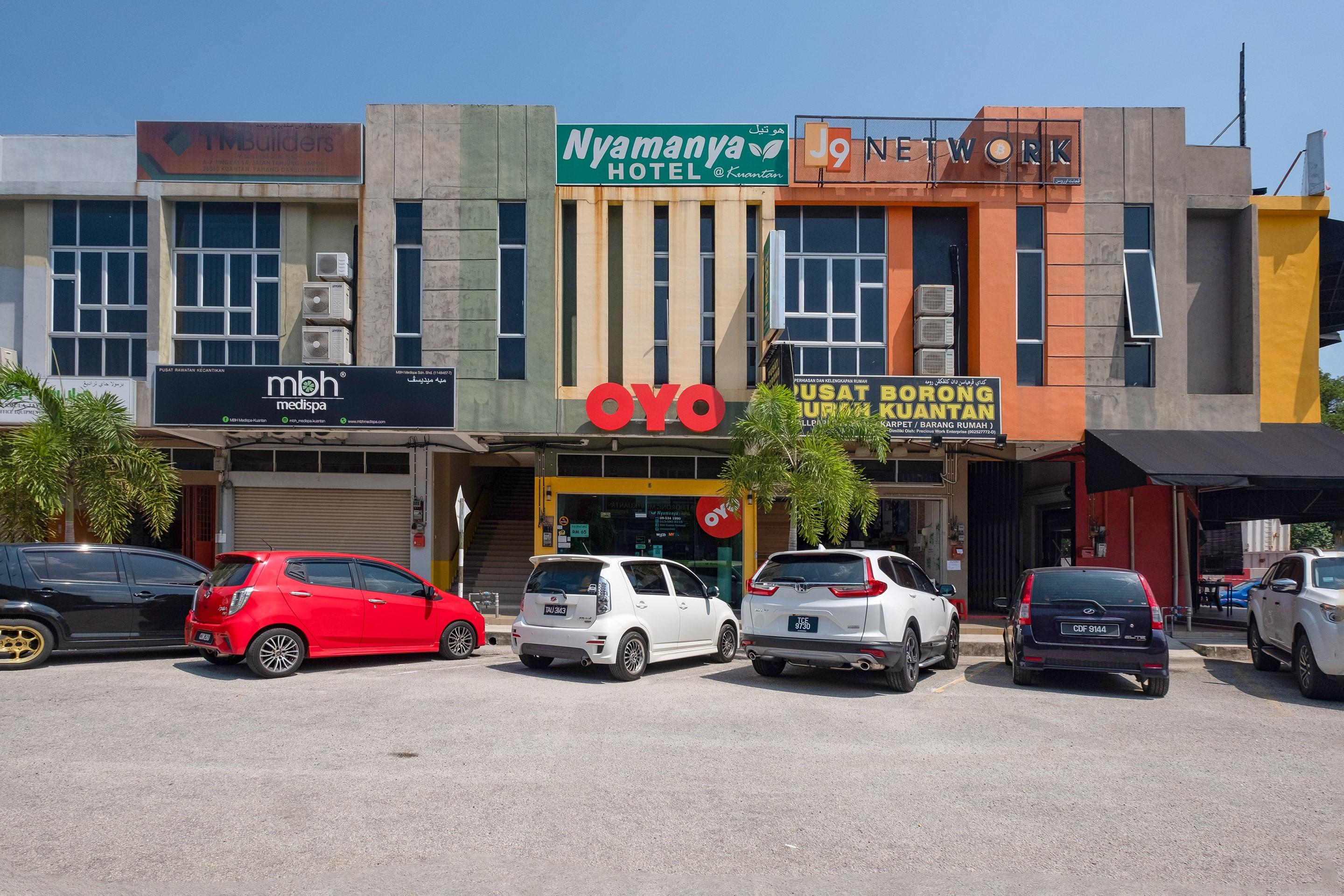 Oyo 89981 Nyamanya Hotel Kuantan Dış mekan fotoğraf